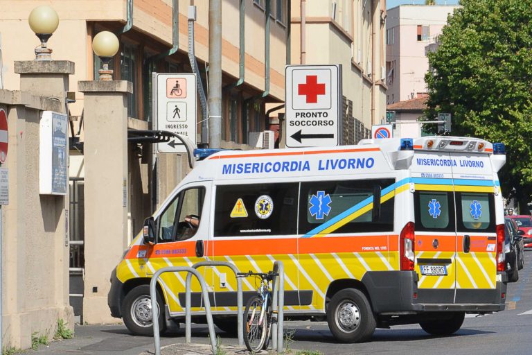 ospedale pronto soccorso misericordia ambulanza foto Simone Lanari