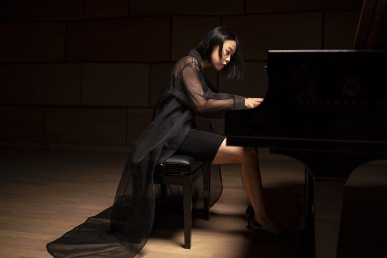 Yeol Eum Son-Piano
Photo: Marco Borggreve