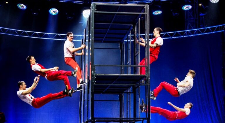 In foto Adrenaline Troupe, spettacolo Le Cirque New Alis (Roma gennaio-2023) Foto di Roberto Panucci